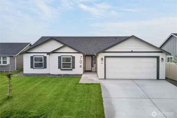 704 Regina Place, Grandview, WA 98930
