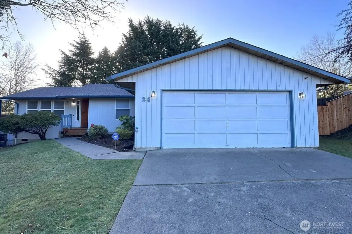 24 74th Street Sw, Everett, WA 98203 - #1