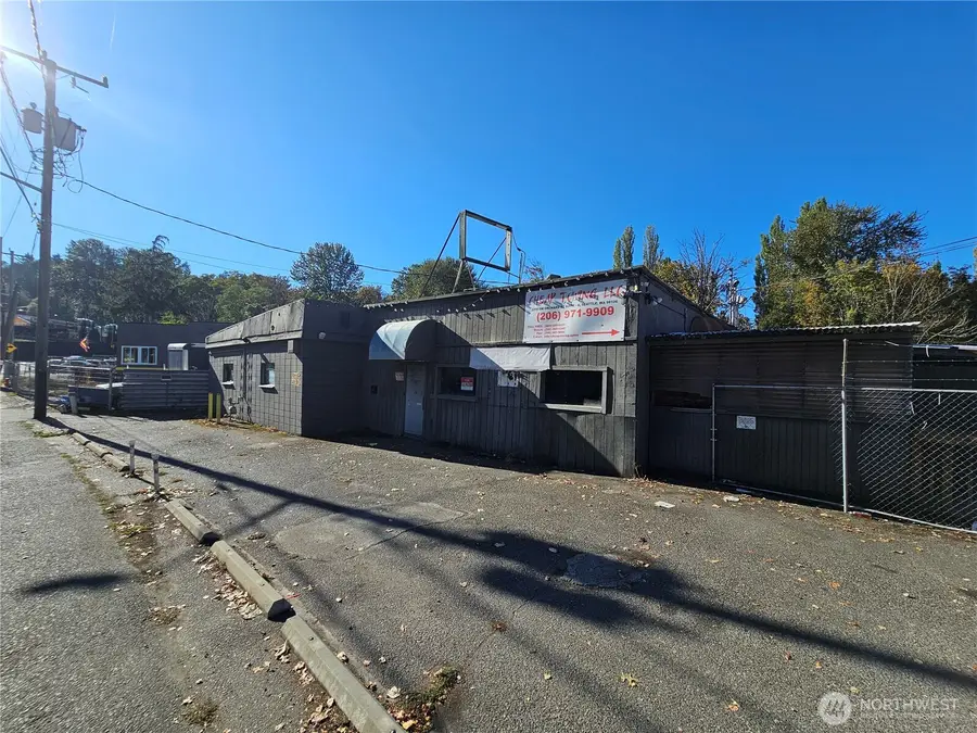 2216 SW Orchard Street, Seattle, WA 98106 - #3