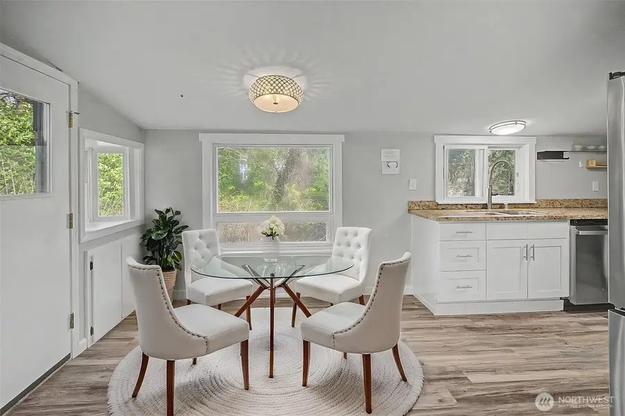 1251 S 230th Street, Des Moines, WA 98198 - #3