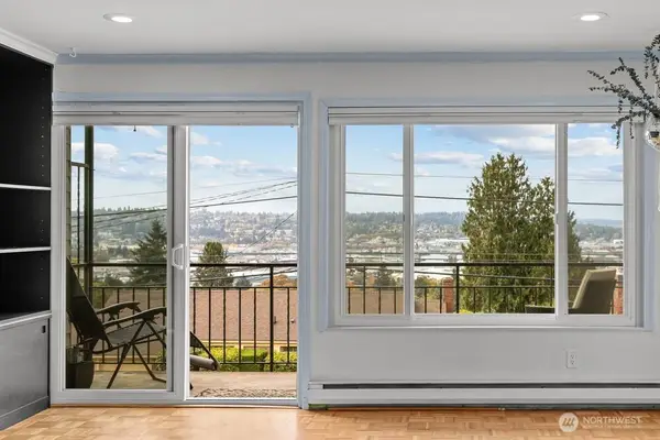 303 N 44th Street #203, Seattle, WA 98103