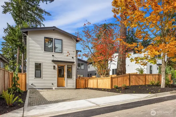 10927 103rd Avenue Ne, Kirkland, WA 98033
