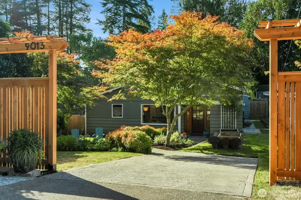9013 25th Avenue Ne, Seattle, WA 98115