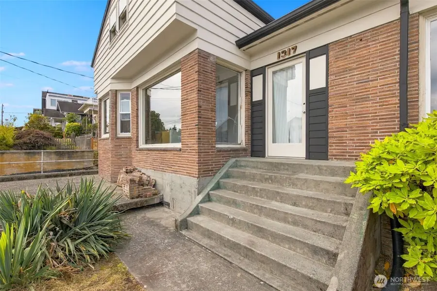 1317 California Avenue Sw, Seattle, WA 98116 - #2