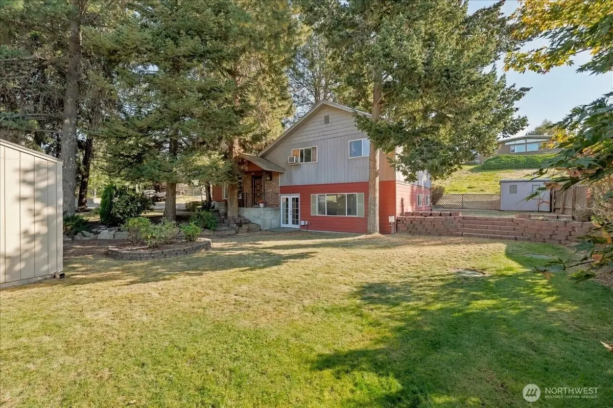 140 Robin Place Nw, East Wenatchee, WA 98802 - #1