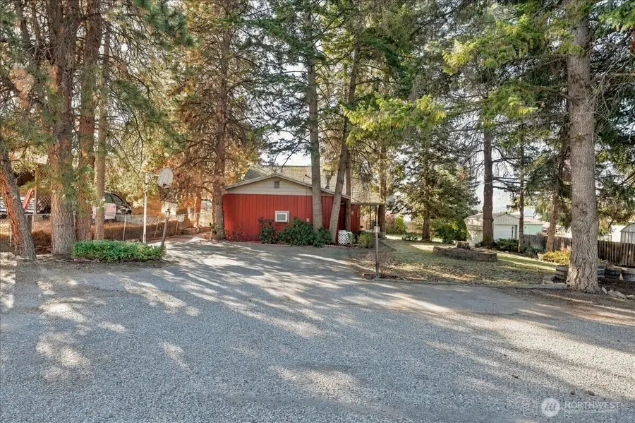 140 Robin Place Nw, East Wenatchee, WA 98802 - #2