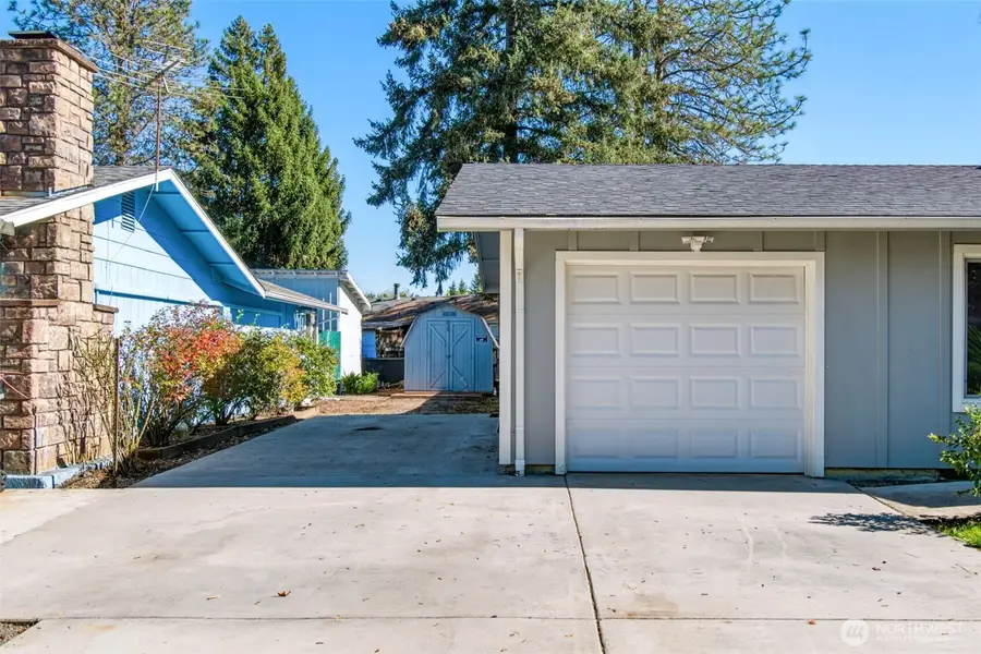 715 NE 3rd Avenue, Battle Ground, WA 98604 - #3