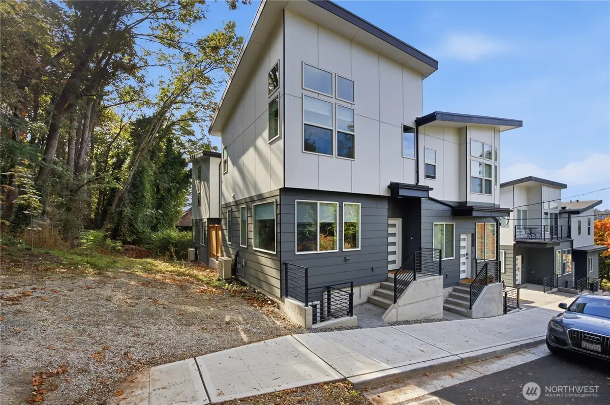 2809 Grand Street #4, Seattle, WA 98144 - #1