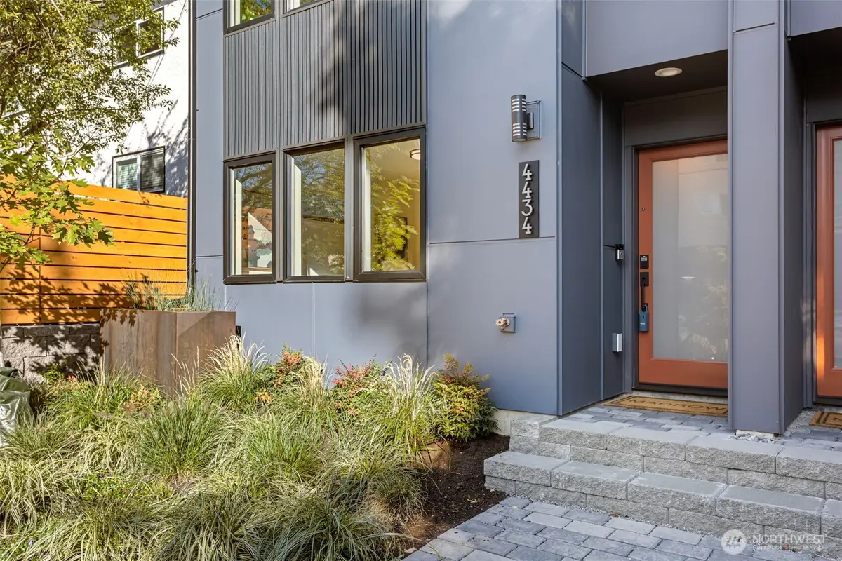 4434 Dayton Avenue N, Seattle, WA 98103 - #1