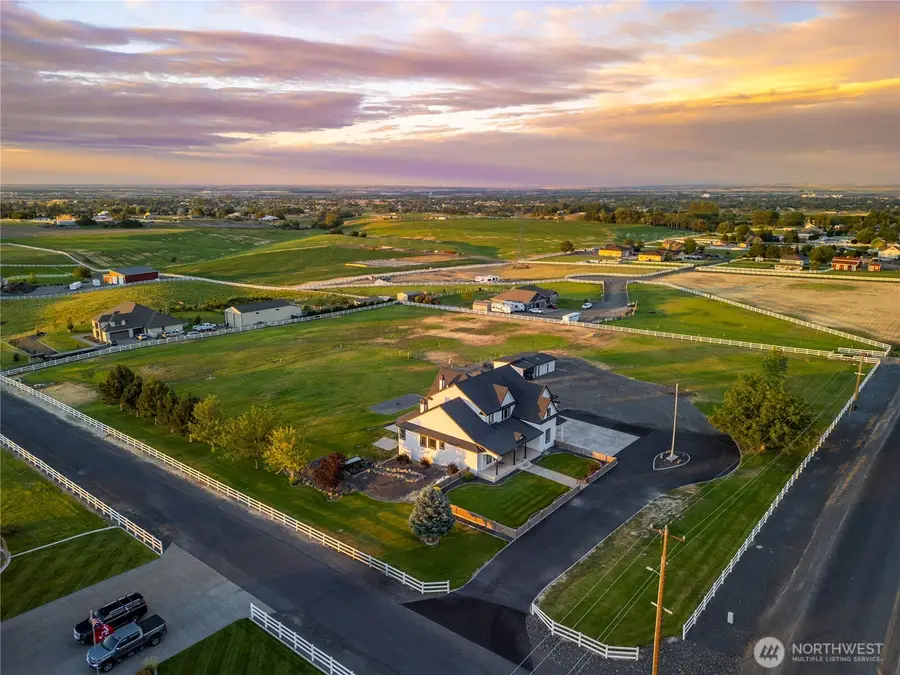 37503 S Hawks Tree Pr Se, Kennewick, WA 99337 - #2