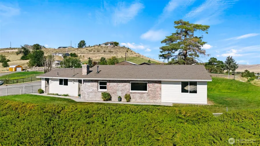 3670 N Wenas, Selah, WA 98942 - #3