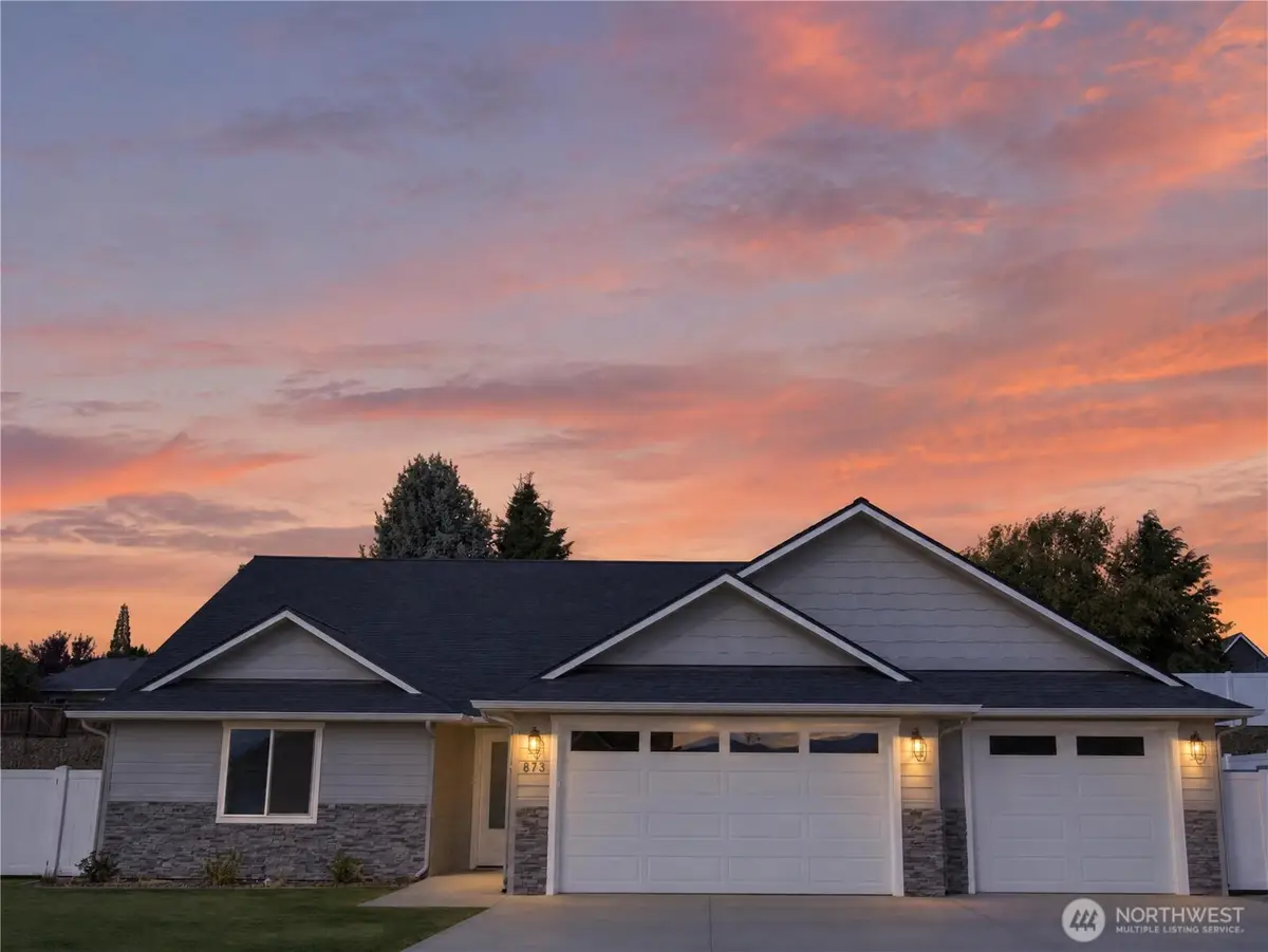 873 NE Tyler Place, East Wenatchee, WA 98802 - #1