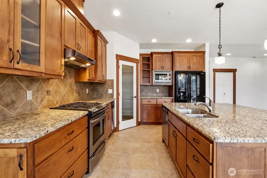 1051 N Baker Avenue #B203, East Wenatchee, WA 98802 - #2