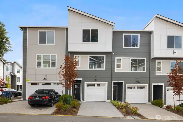 16823 Alder Way #M6, Lynnwood, WA 98037