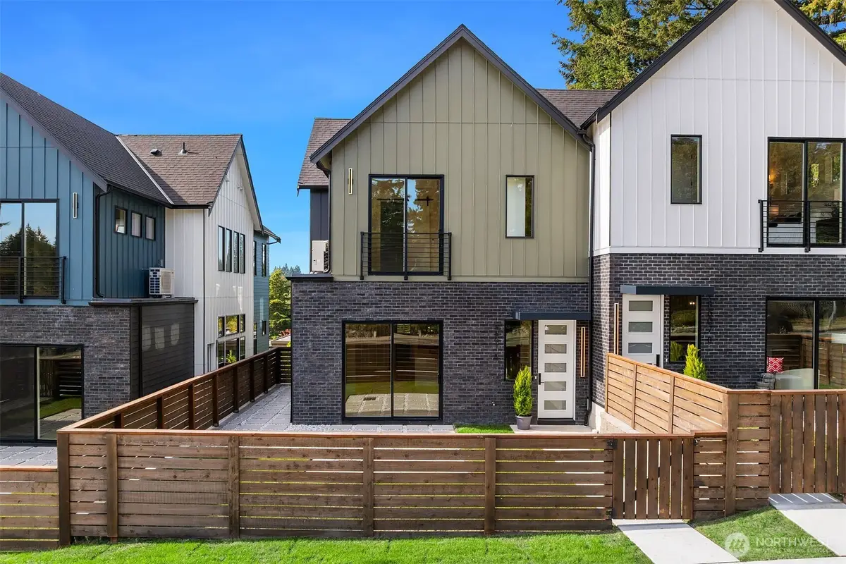 18607 104th Avenue Ne, Bothell, WA 98011 - #1