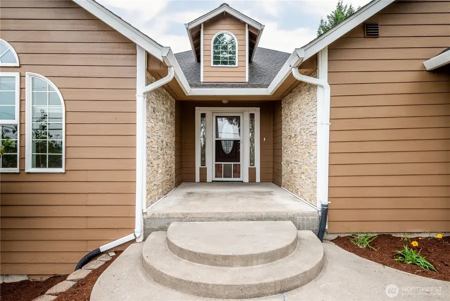 215 Paxton Road, Kelso, WA 98626 - #2