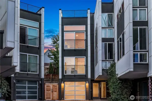 208 16th Avenue #E, Seattle, WA 98122