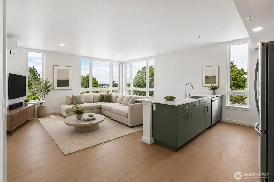 5819 Phinney Avenue N #401, Seattle, WA 98103 - #3