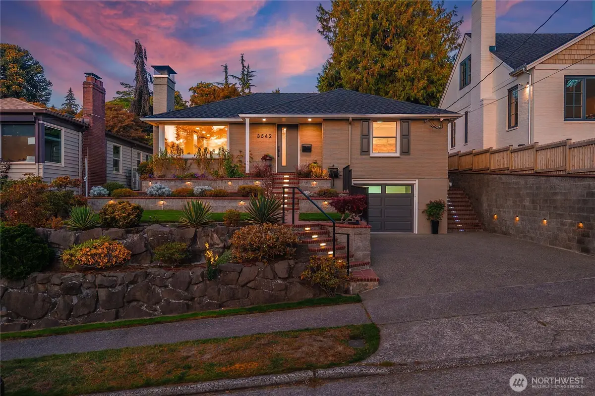 3542 43rd Avenue W, Seattle, WA 98199 - #1