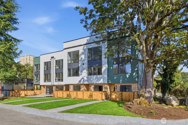 1520 S Grand Street, Seattle, WA 98144