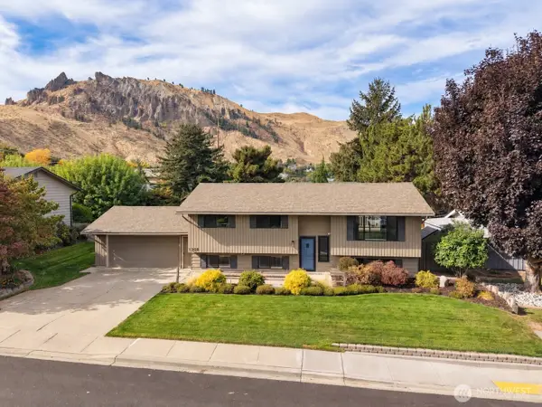 1308 Wedgewood Avenue, Wenatchee, WA 98801
