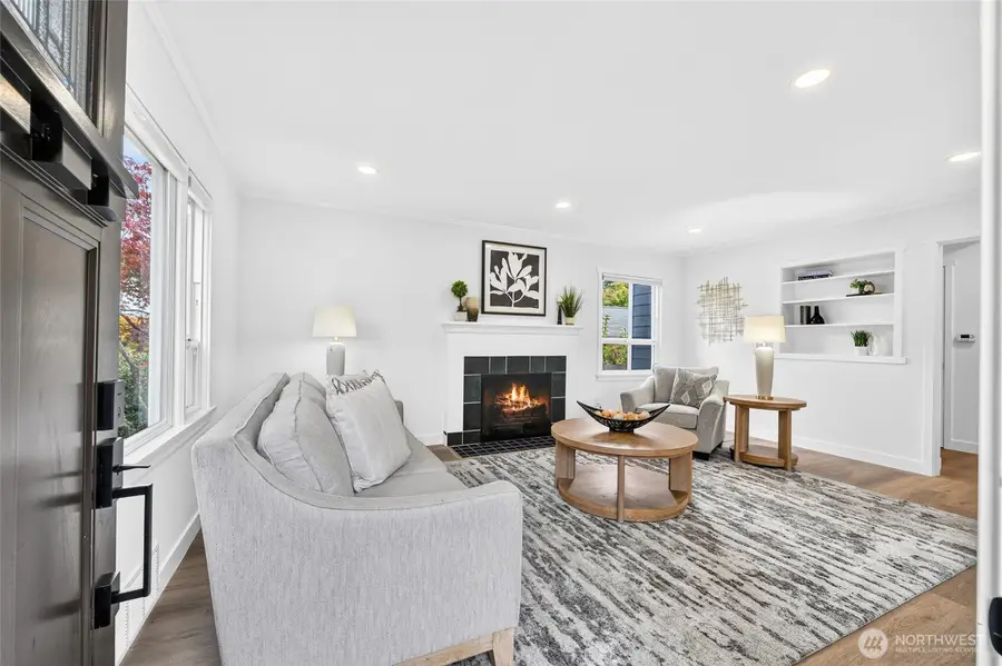 1606 42nd Avenue Sw, Seattle, WA 98116 - #3