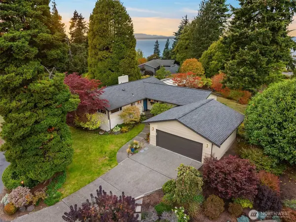 17328 76th Avenue W, Edmonds, WA 98026