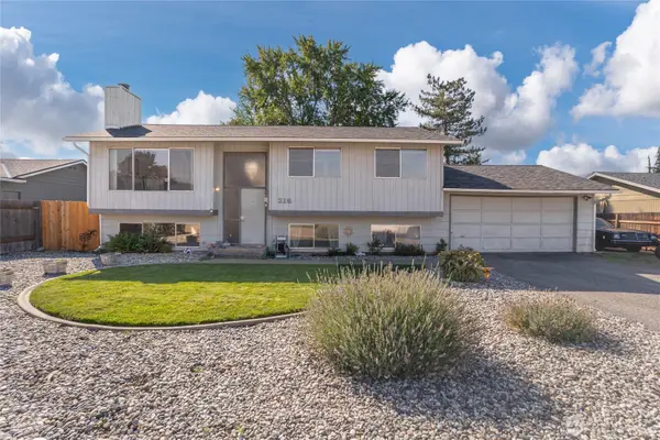 216 Broadmoor Street, East Wenatchee, WA 98802