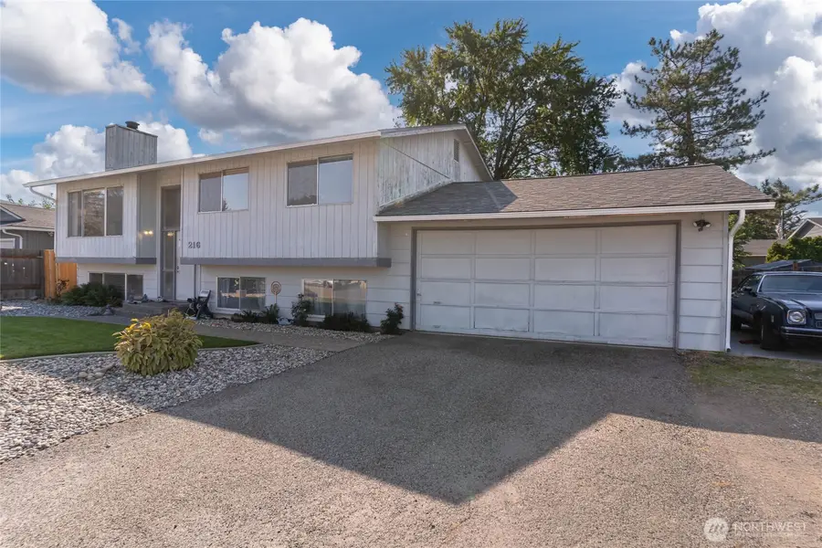 216 Broadmoor Street, East Wenatchee, WA 98802 - #2