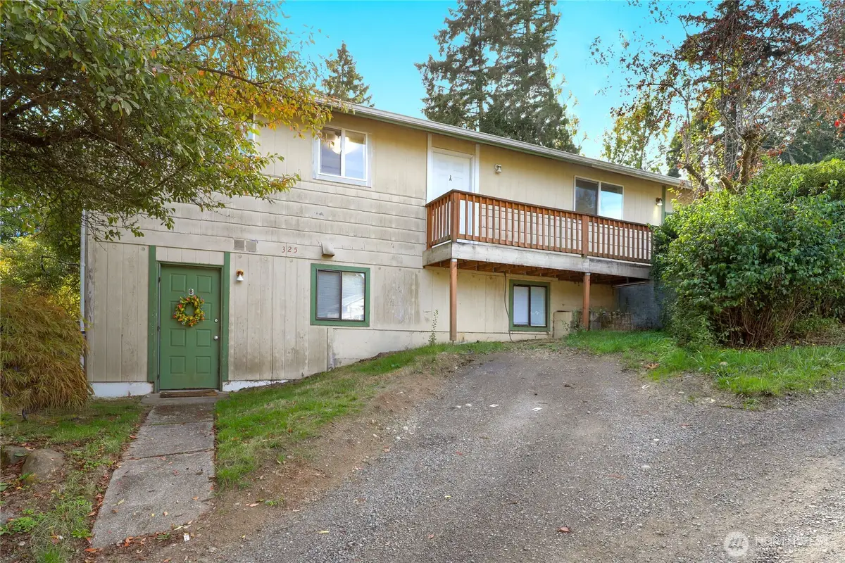 325 Bertha Avenue, Bremerton, WA 98312 - #1