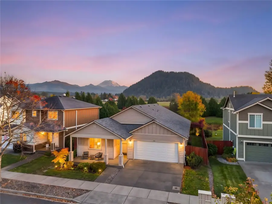 242 Riggs Drive E, Enumclaw, WA 98022 - #2