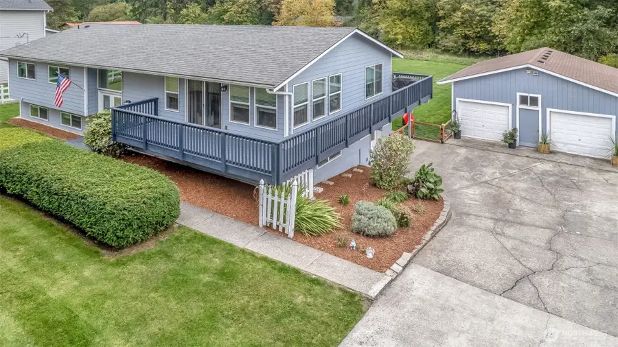 3027 108th Avenue E, Edgewood, WA 98372 - #3