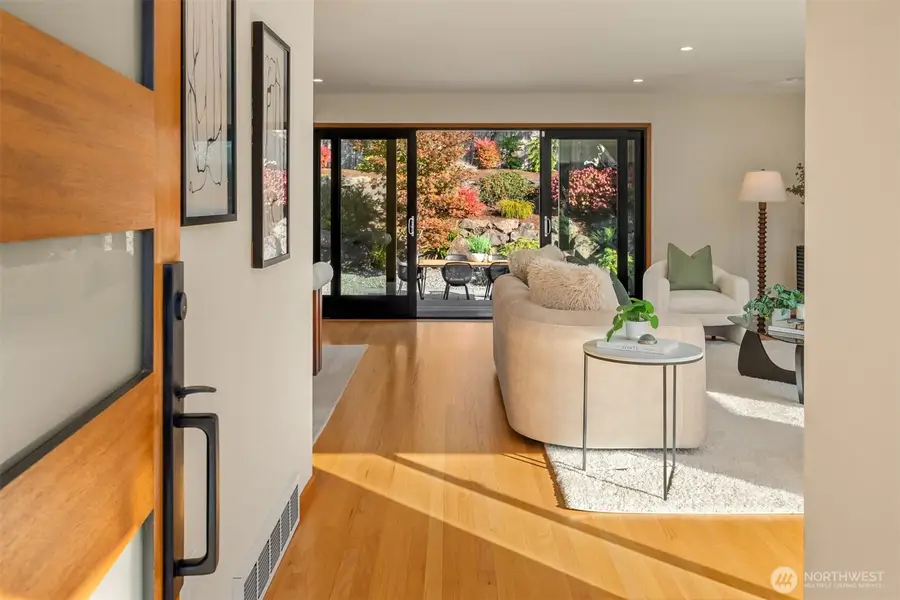 7728 46th Avenue Sw, Seattle, WA 98136 - #3
