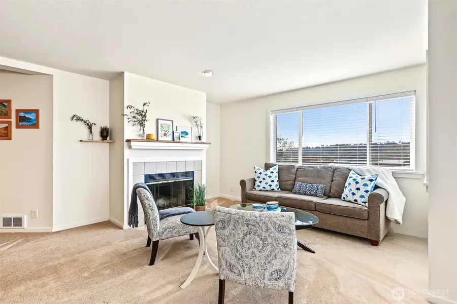 2040 13th Avenue W #11, Seattle, WA 98119 - #3