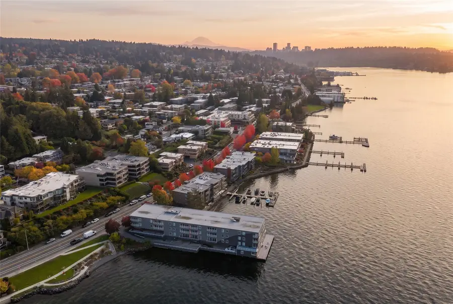 733 Lake Street S #1-A, Kirkland, WA 98033 - #3