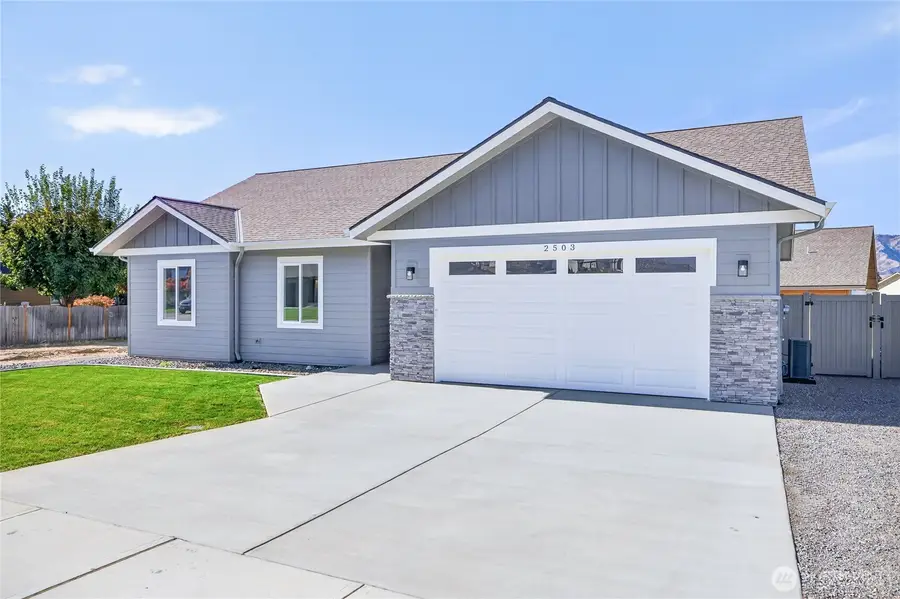 2503 Plateau Drive, East Wenatchee, WA 98802 - #2