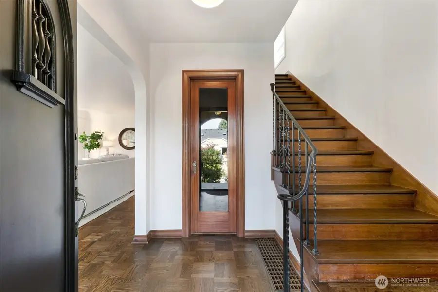 413 Lynn Street, Seattle, WA 98109 - #2