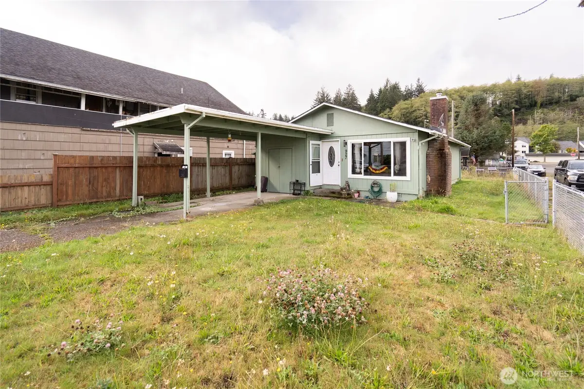 927 Monroe Street, Hoquiam, WA 98550 - #1
