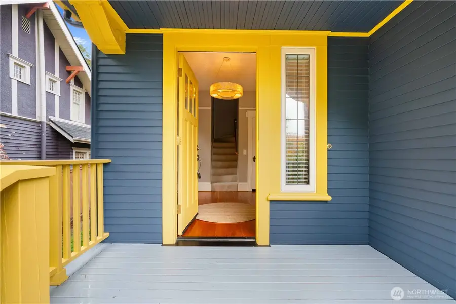 1824 8th Avenue W, Seattle, WA 98119 - #2