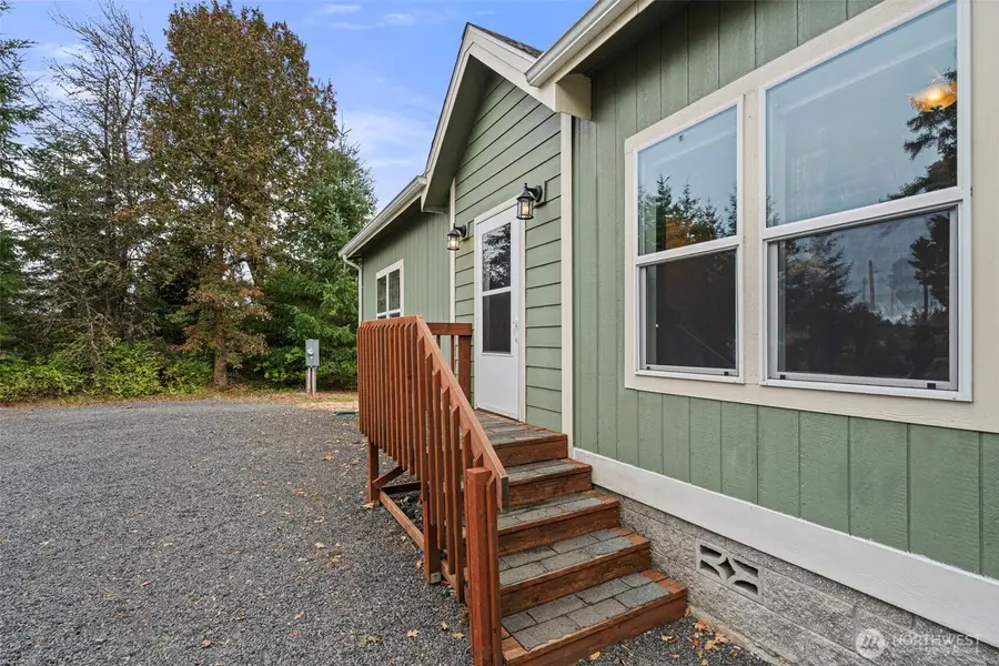 139 N Military Road, Winlock, WA 98596 - #3