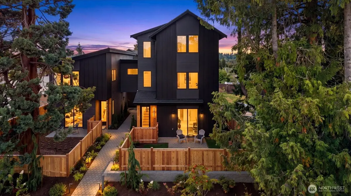7509 12th Avenue Sw, Seattle, WA 98106 - #1