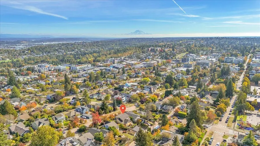 4049 40th Avenue Sw, Seattle, WA 98116 - #3