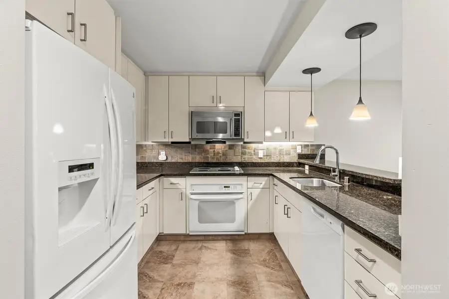 1 Broadway #103, Tacoma, WA 98402 - #3