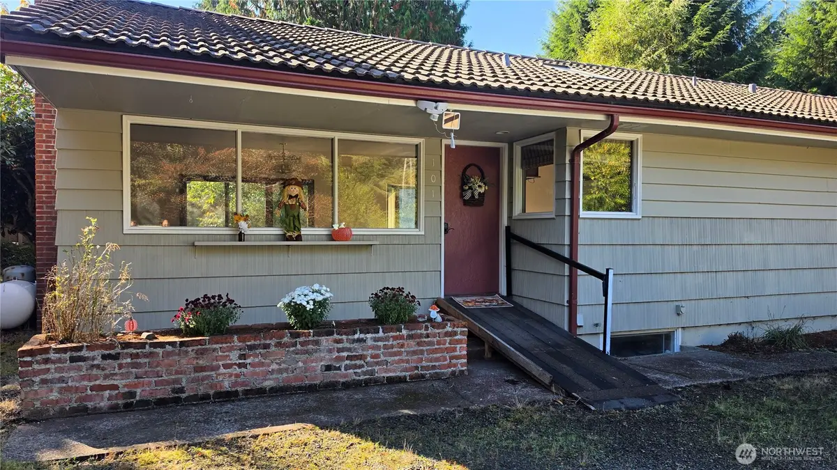 101 Deer Park Drive, Aberdeen, WA 98520 - #1