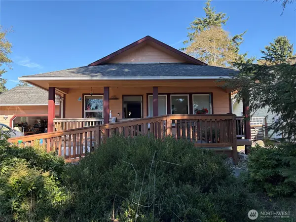 974 Mount Olympus Avenue Se, Ocean Shores, WA 98569
