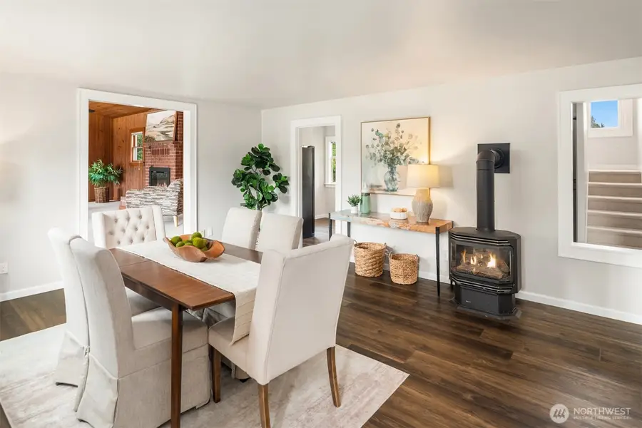 1217 E Washington Avenue, Burlington, WA 98233 - #3