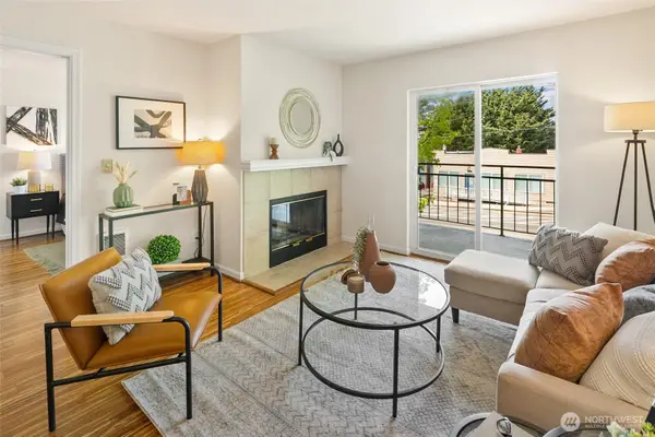 9750 Greenwood Avenue N #203, Seattle, WA 98103