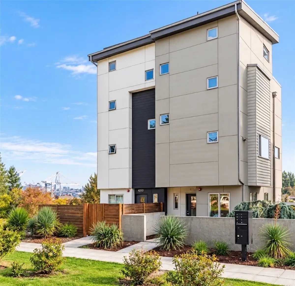 4052 30th Avenue Sw, Seattle, WA 98126 - #1