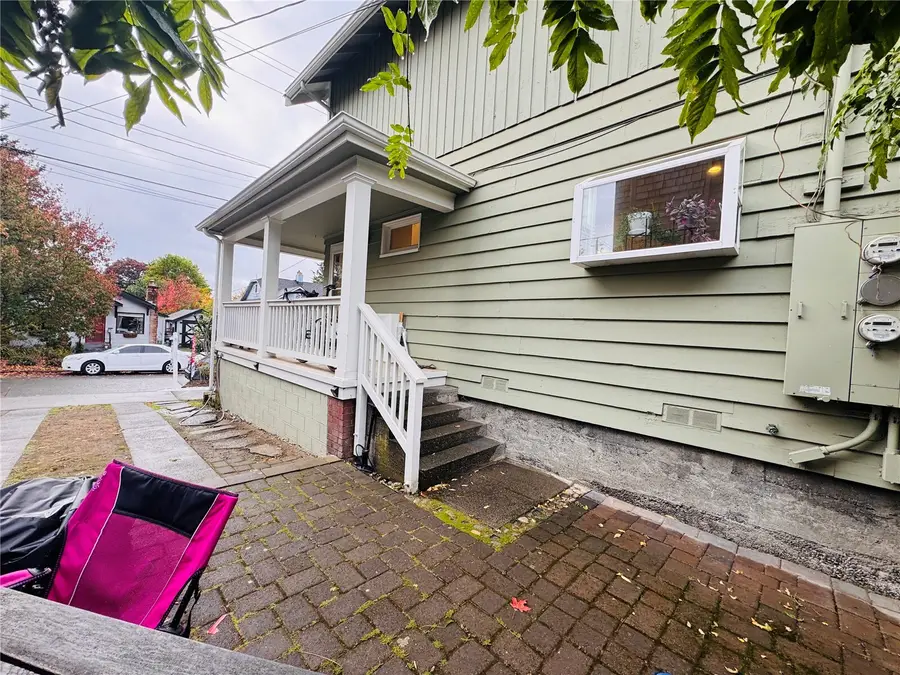 1612 N 38th Street, Seattle, WA 98103 - #3