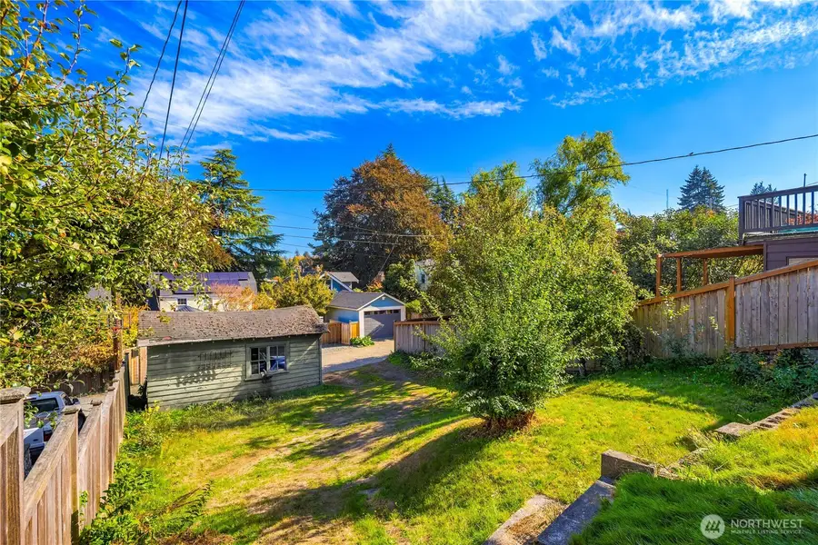 2570 5th Avenue W, Seattle, WA 98119 - #3